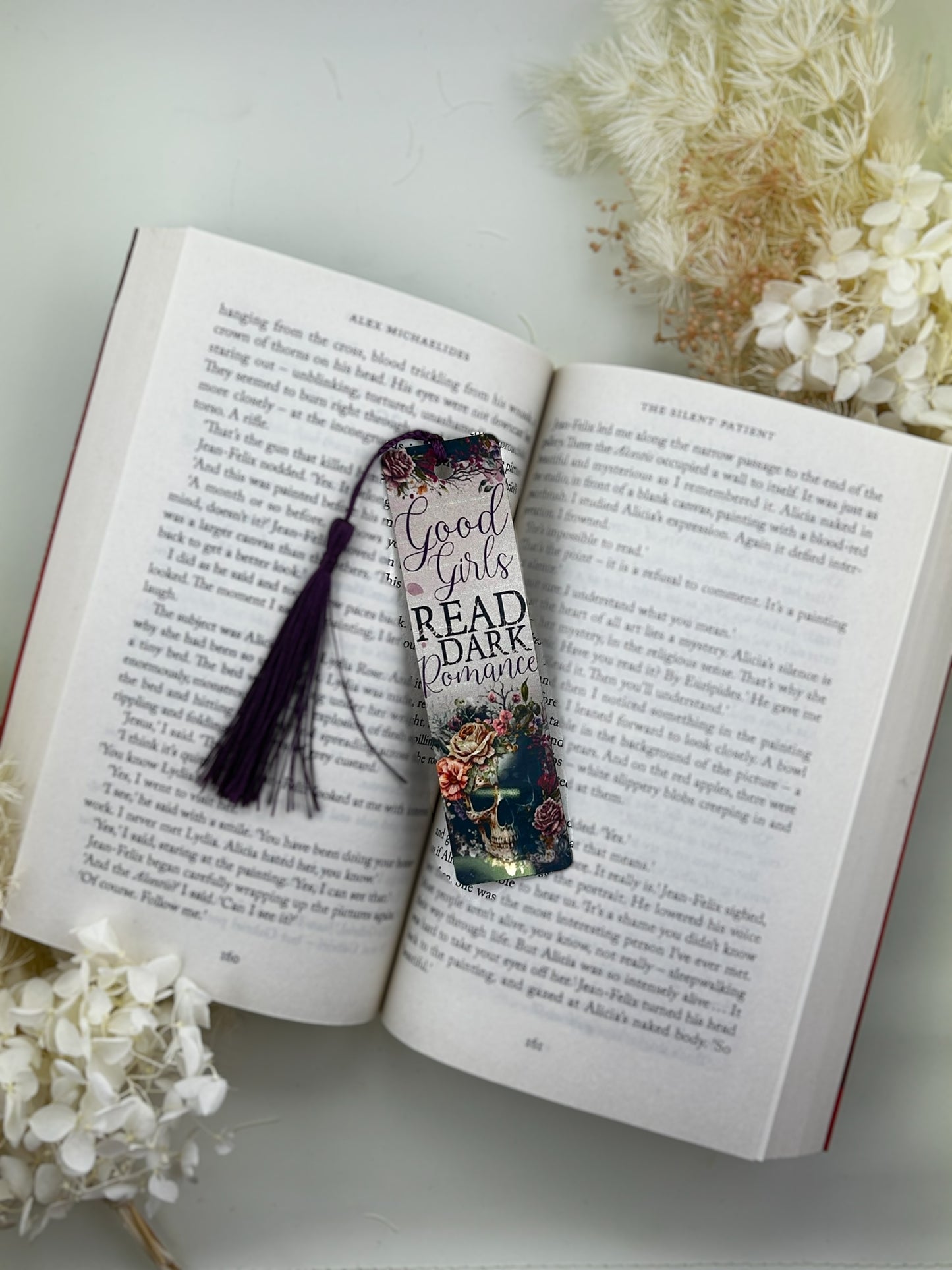 Good Girls Read Dark Romance Bookmark